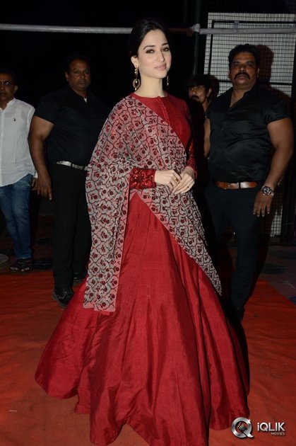 Tamannaah-at-Speedunnodu-Movie-Audio-Launch